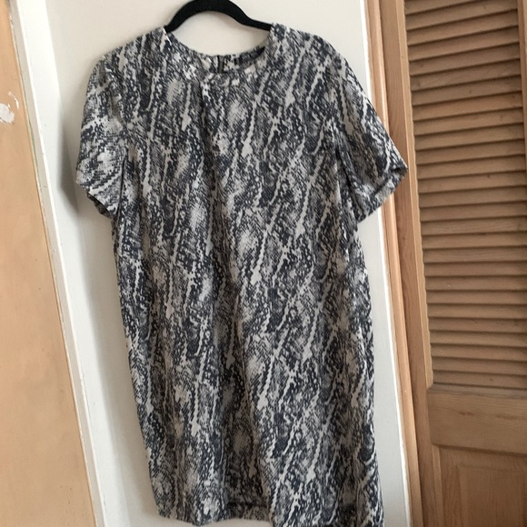 Mango Dresses & Skirts - Patterned dress